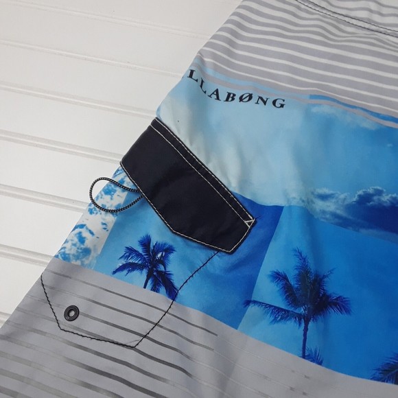 Billabong Shorts Mens 34 Striped Logo Gray Blue White Board Shorts - Picture 4 of 12